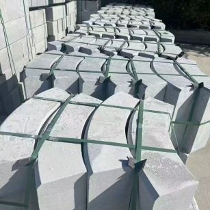 临沧 芝麻灰弧形路沿石