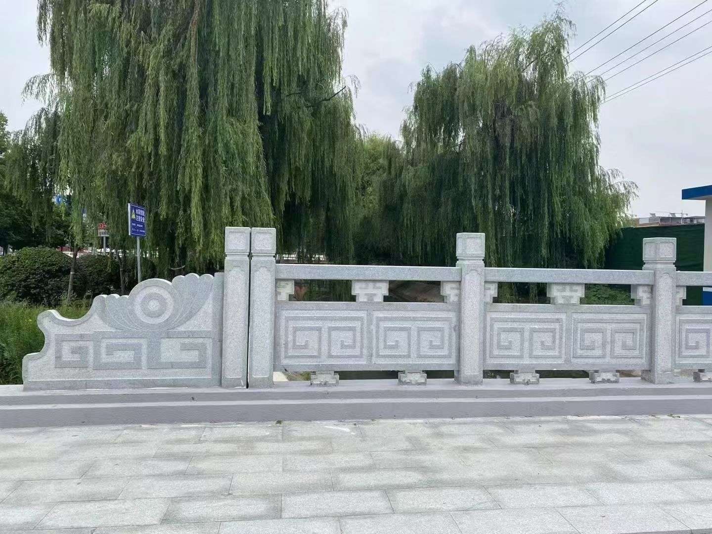 临沧 芝麻灰桥栏杆、河道栏杆安装效果