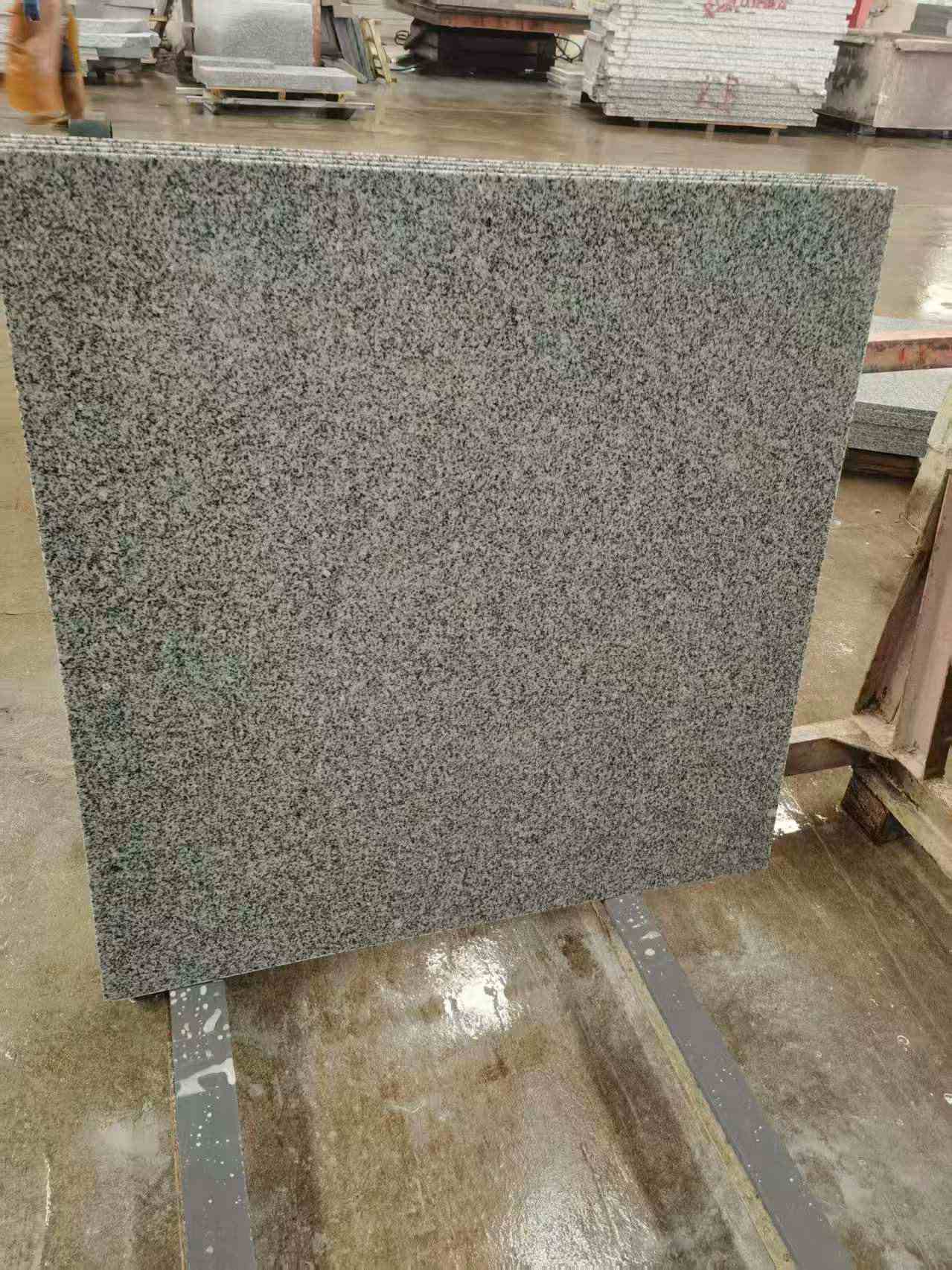 临沧 芝麻白光面900*900，高地铁标准