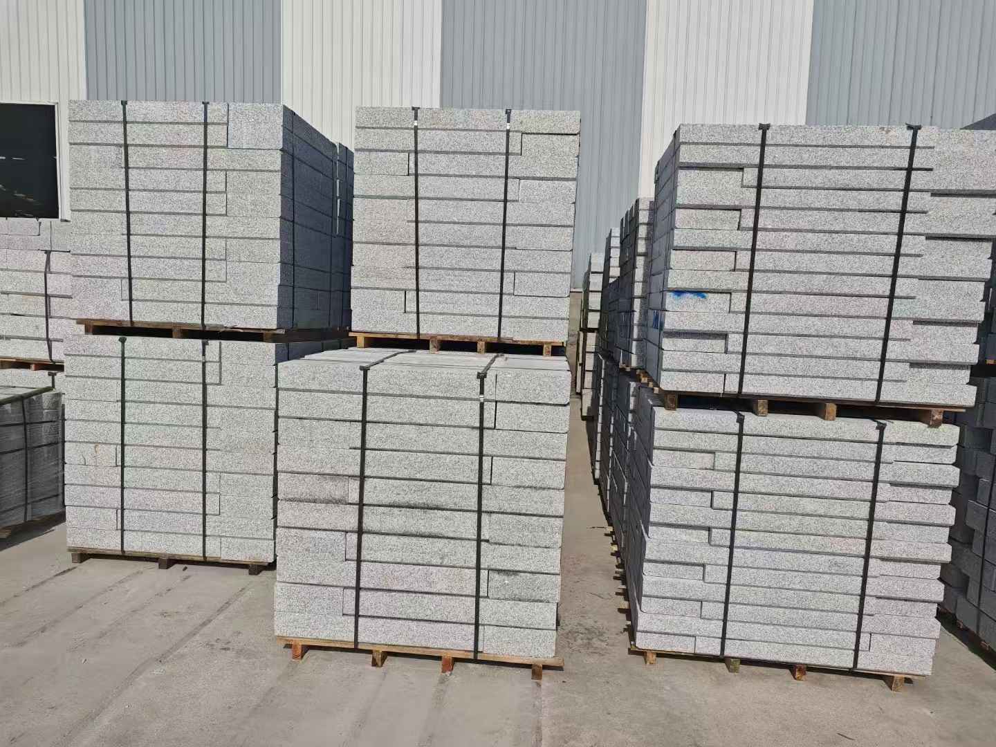 临沧 芙蓉白路沿石，价格便宜